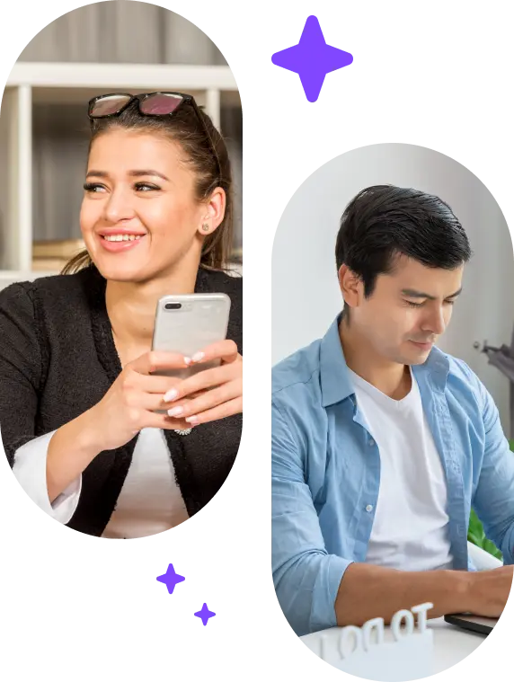 Kolaborasi tim profesional yang terdiri dari wanita pengusaha sukses yang senang melihat hasil di smartphone dan konsultan pria yang sedang bekerja di depan laptop.