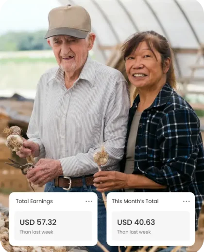 Dua petani desa sedang memanen bawang putih dengan overlay dashboard data Total Earnings dan This Month Total untuk memantau pendapatan hasil tani di website desa.